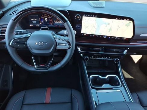 Used 2026 Chevrolet Traverse RS image 13