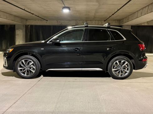 Used 2023 Audi Q5 2.0T Premium Plus w/ Premium Plus Package AWD/4WD image 2