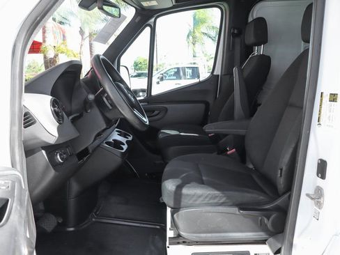 Used 2021 Mercedes-Benz Sprinter 1500 image 19