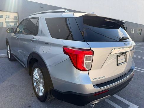 Used 2020 Ford Explorer Limited RWD image 4