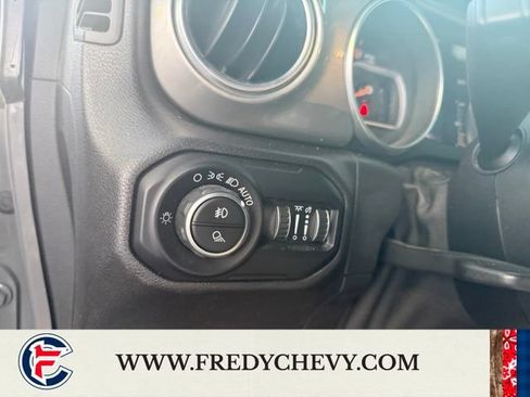 Used 2020 Jeep Gladiator Overland AWD/4WD image 22