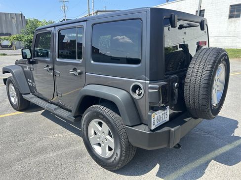 Used 2016 Jeep Wrangler Unlimited Sport w/ Quick Order Package 24S AWD/4WD image 5