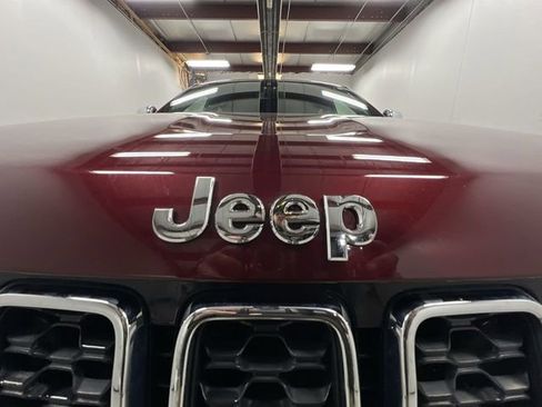 Used 2020 Jeep Grand Cherokee Limited w/ Trailer Tow Group IV image 31