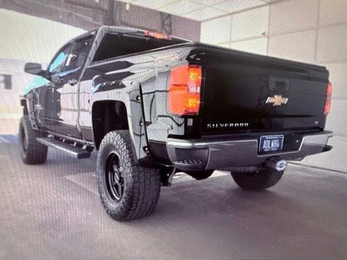 Used 2017 Chevrolet Silverado 1500 LT w/ True North Edition AWD/4WD image 8
