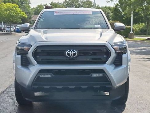 Certified 2026 Toyota Tacoma SR5 AWD/4WD image 5