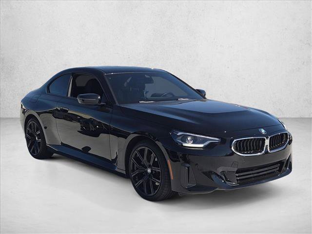 Used 2024 BMW 230i Coupe w/ Convenience Package RWD image 3