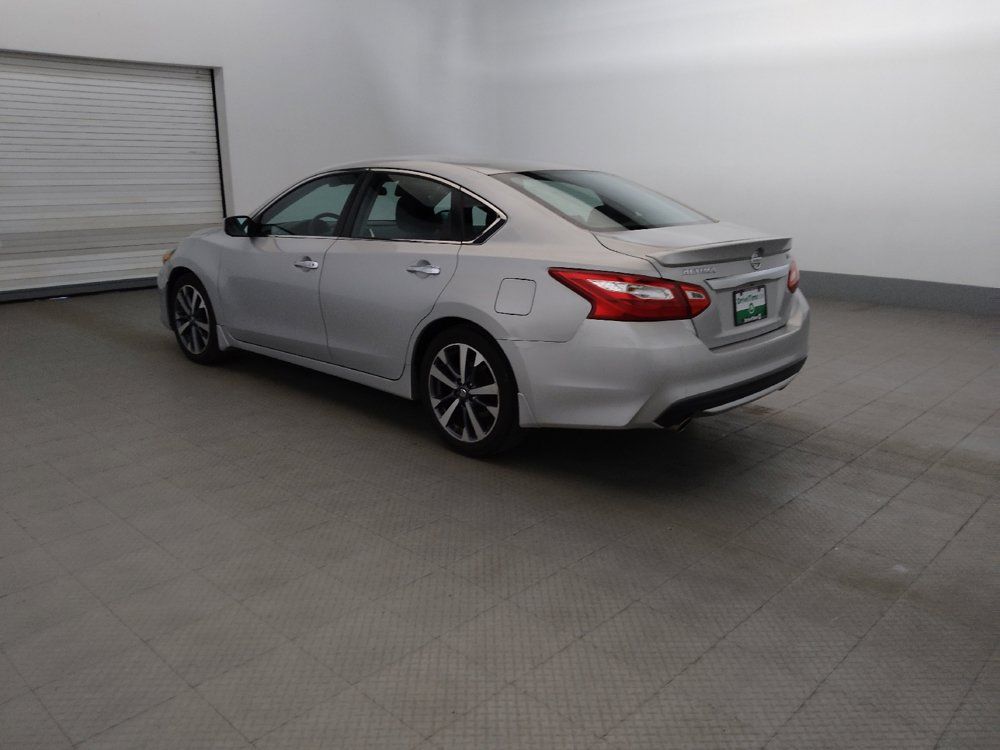 Used 2016 Nissan Altima 2.5 SR FWD image 3