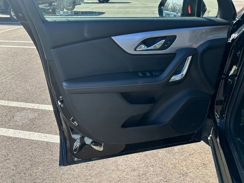 Used 2023 Chevrolet Blazer LT FWD image 19