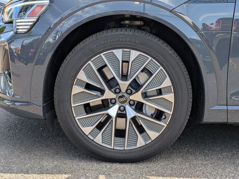 Used 2024 Audi Q8 e-tron Premium Plus w/ Prestige Package AWD/4WD image 31