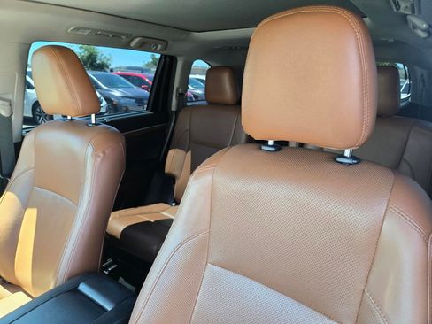 Used 2018 Toyota Highlander Limited Platinum AWD/4WD image 14