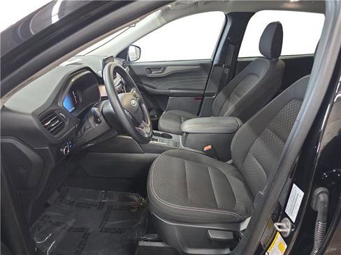Certified 2025 Ford Escape Active AWD/4WD image 9