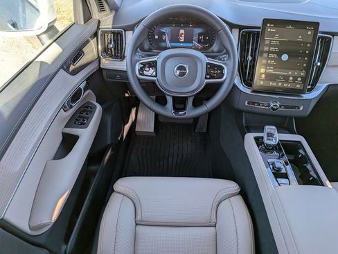 New 2026 Volvo XC90 B6 Ultra w/ Protection Package image 6