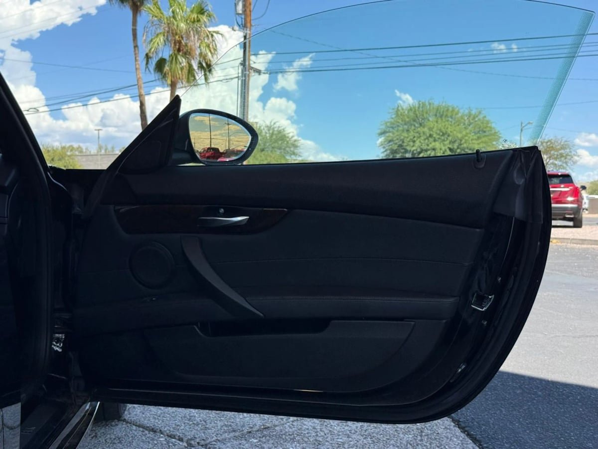 Used 2012 BMW Z4 sDrive35i RWD image 57