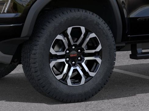 New 2026 GMC Canyon AT4 w/ Technology Plus Package AWD/4WD image 9