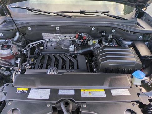 Used 2022 Volkswagen Atlas SEL Premium image 23