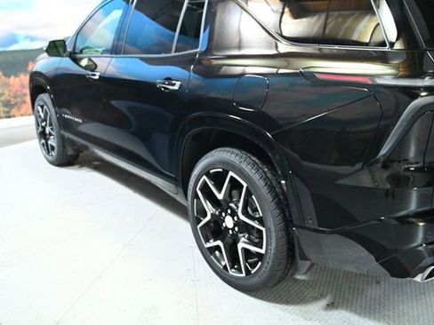 Used 2026 Chevrolet Traverse High Country w/ LPO, Floor Liner Package image 9