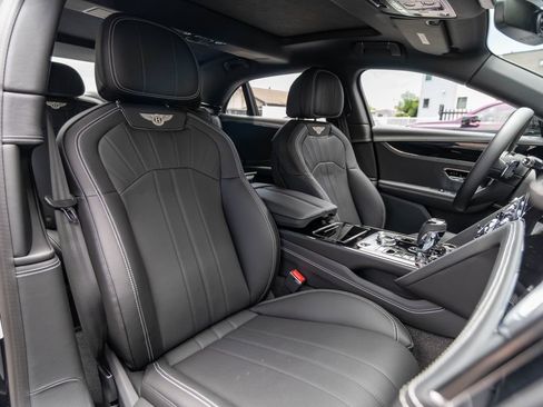 Used 2024 Bentley Flying Spur S V8 AWD/4WD image 21