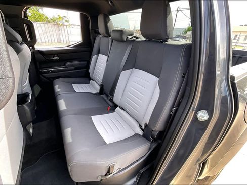 Used 2025 Toyota Tacoma TRD Sport image 21