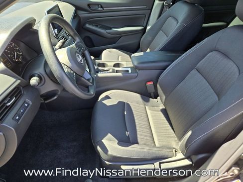 Used 2025 Nissan Altima 2.5 S FWD image 10