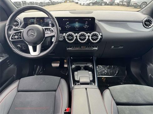 Certified 2022 Mercedes-Benz GLA 250 4MATIC image 5