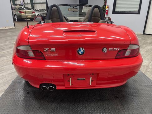 Used 2002 BMW Z3 2.5i RWD image 16