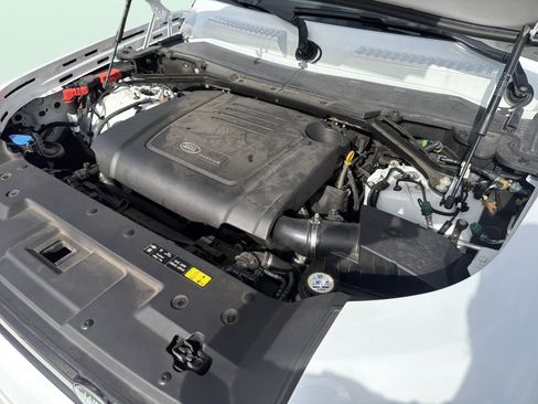 Used 2022 Land Rover Defender 110 S AWD/4WD image 14
