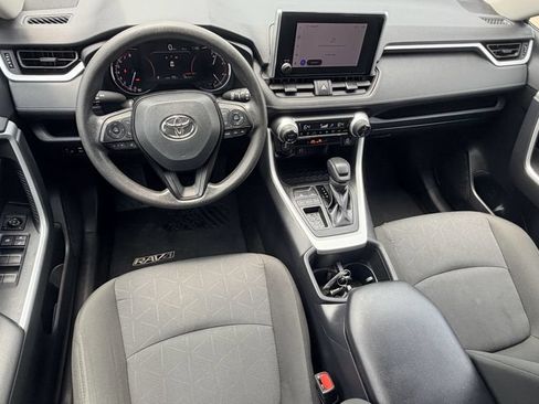 Used 2025 Toyota RAV4 XLE FWD image 13
