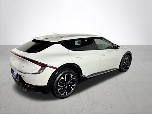 Used 2022 Kia EV6 Wind w/ Wind Technology Package AWD/4WD image 6