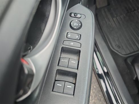 Used 2021 Honda CR-V LX image 14