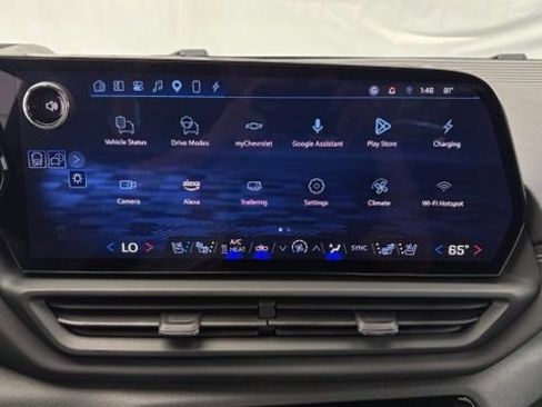Used 2025 Chevrolet Silverado EV LT AWD/4WD image 37
