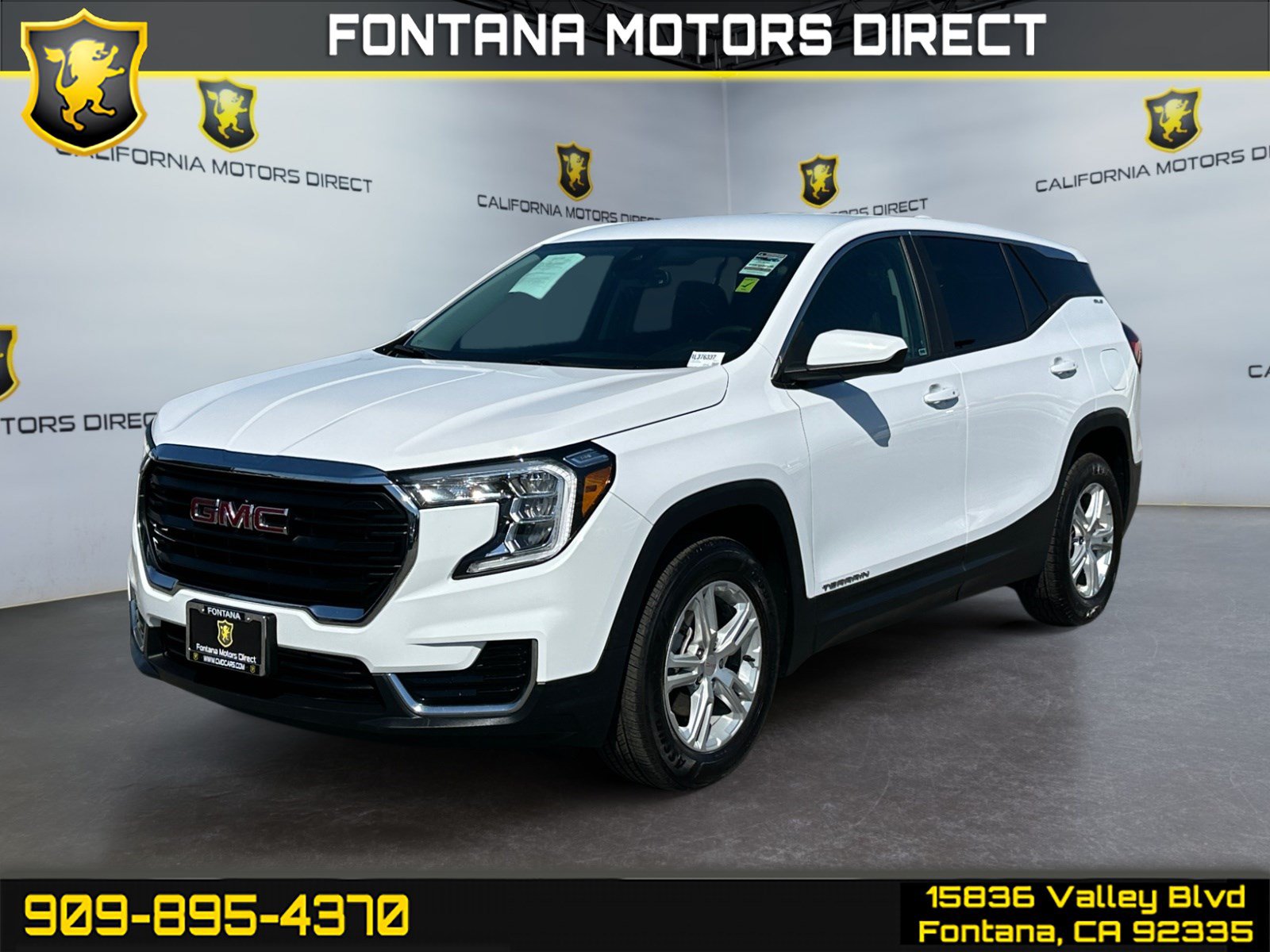 Used 2024 GMC Terrain SLE FWD image 1