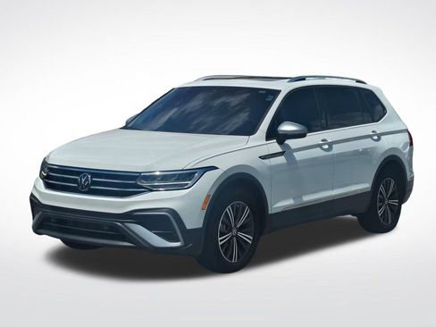 Used 2024 Volkswagen Tiguan Wolfsburg Edition FWD image 2