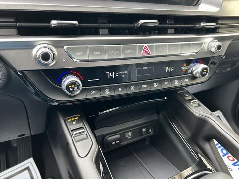 New 2025 Kia Telluride S image 24