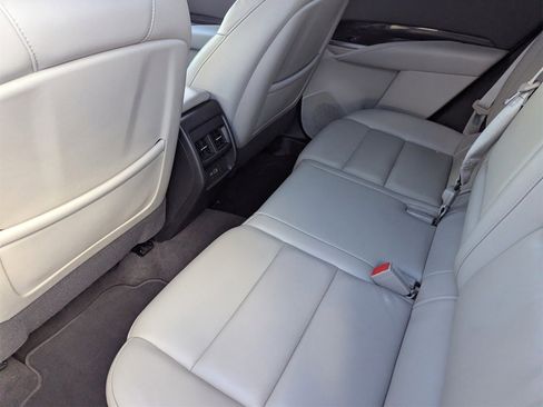 Used 2023 Cadillac XT4 Premium Luxury image 16