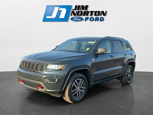 Used 2018 Jeep Grand Cherokee Trailhawk image 7