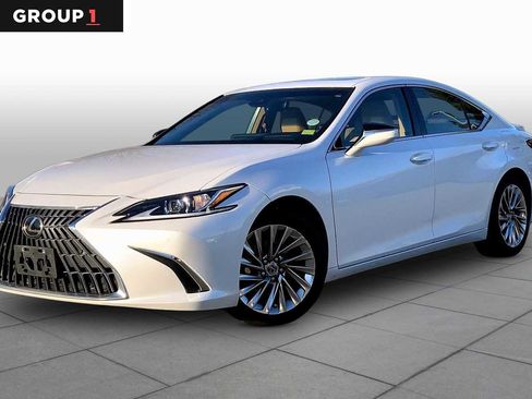 Used 2023 Lexus ES 300h w/ Luxury Package image 1