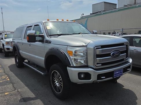 Used 2016 Ford F250 Platinum w/ FX4 Off-Road Package AWD/4WD image 3