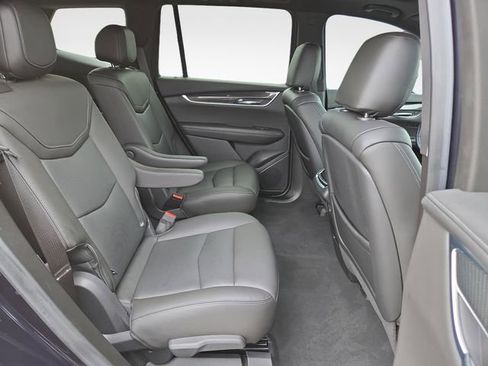 Used 2022 Cadillac XT6 Sport AWD/4WD image 36