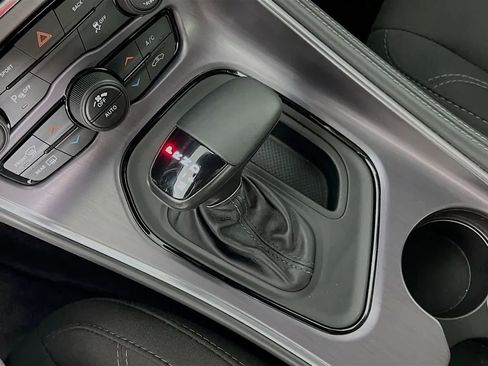 Used 2016 Dodge Challenger R/T w/ Driver Convenience Group image 17