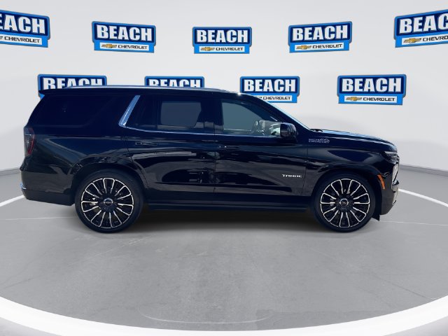 Used 2025 Chevrolet Tahoe High Country AWD/4WD image 9