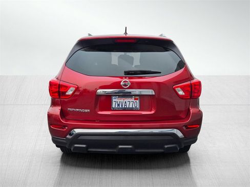 Used 2017 Nissan Pathfinder S image 5