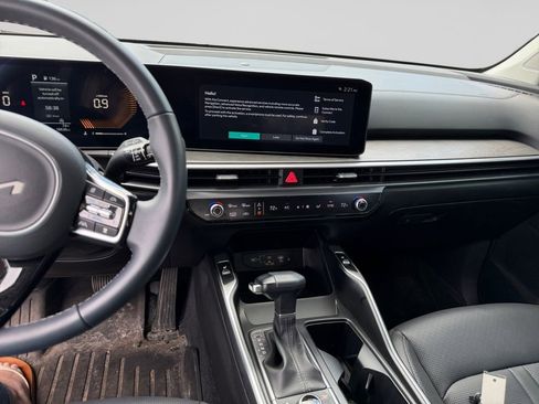 Certified 2025 Kia Sorento X-Line EX AWD/4WD image 12