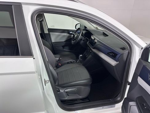 Used 2022 Volkswagen Taos SE image 9