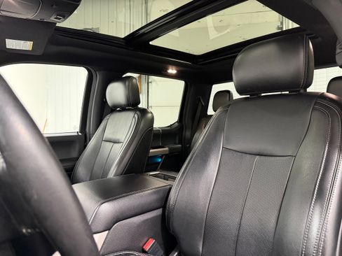Used 2019 Ford F150 Lariat w/ Equipment Group 502A Luxury image 5