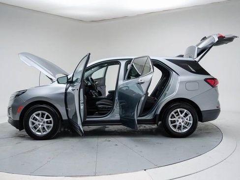 Used 2024 Chevrolet Equinox LT image 18