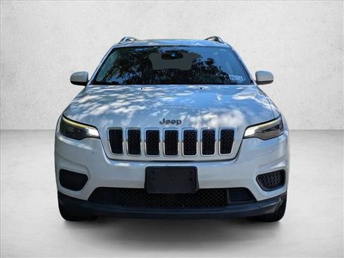 Used 2020 Jeep Cherokee Latitude w/ Safety Group AWD/4WD image 2