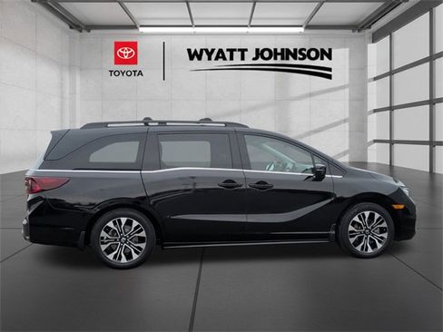 Used 2025 Honda Odyssey Elite image 6