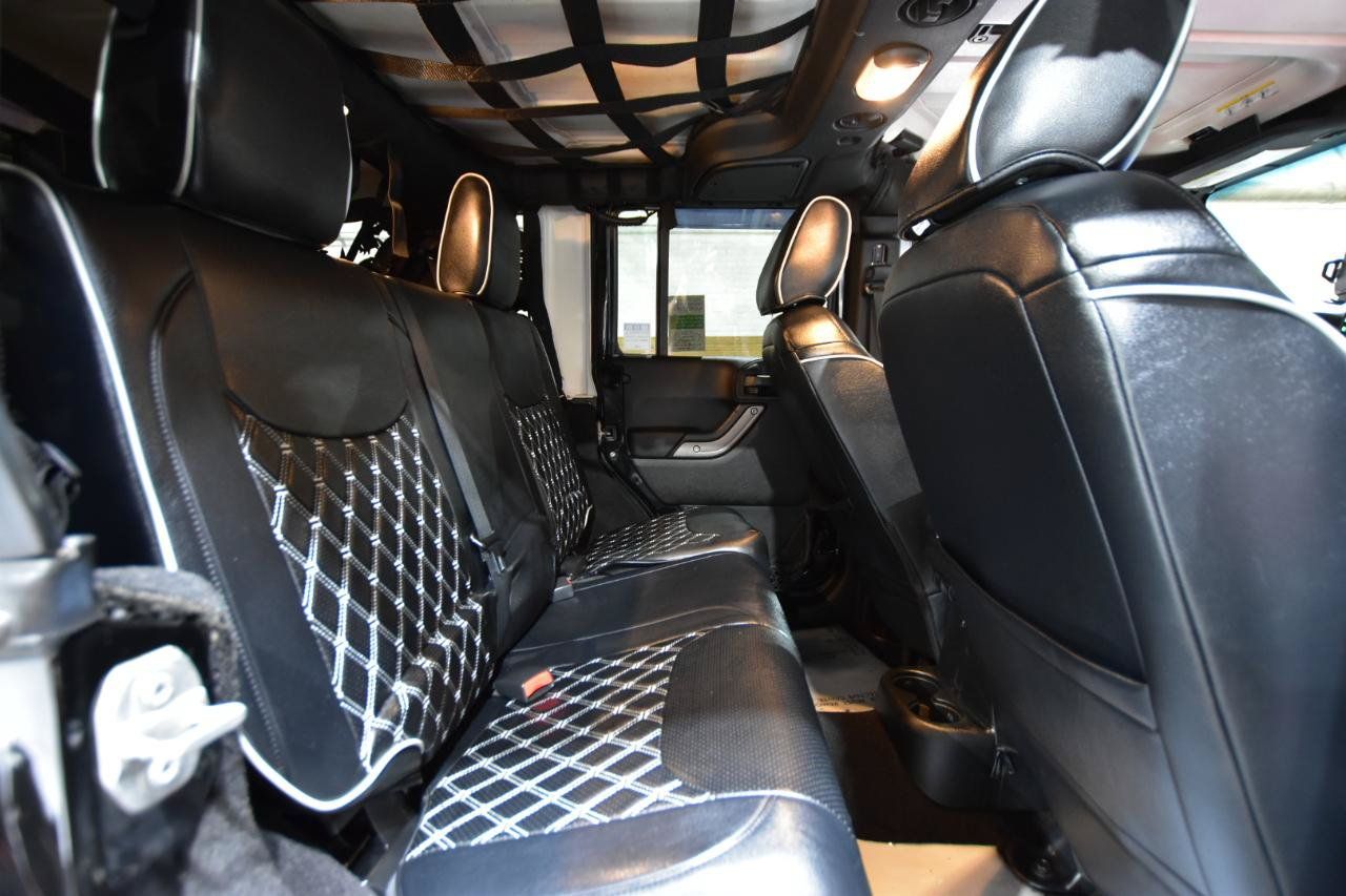 Used 2015 Jeep Wrangler Unlimited Sport AWD/4WD image 32
