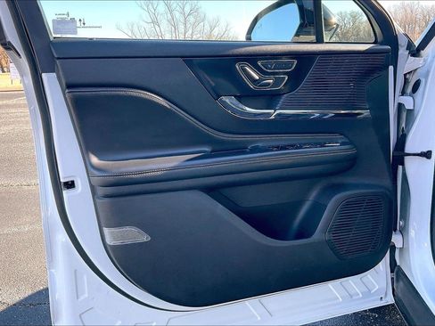 Used 2021 Lincoln Corsair FWD image 18