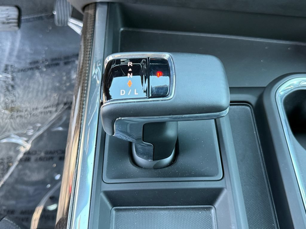 Used 2025 Chevrolet Silverado 1500 RST AWD/4WD image 21